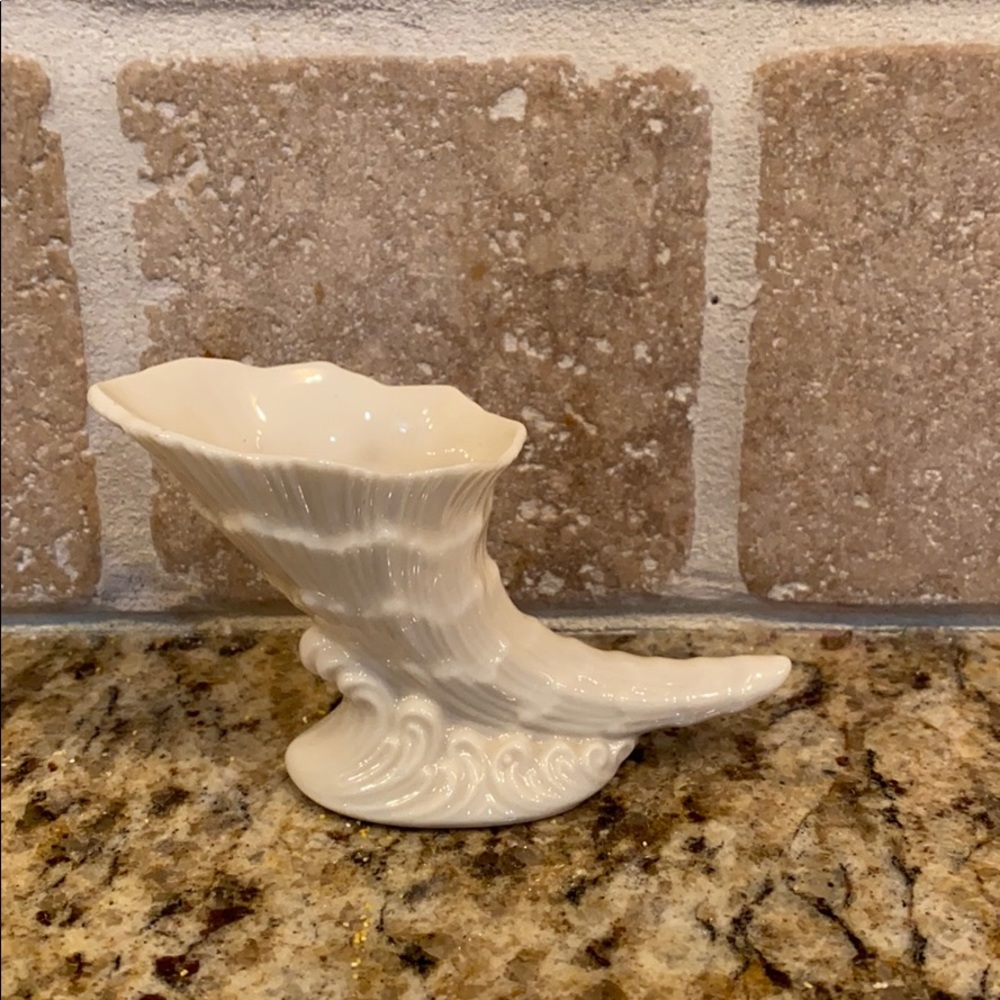 Lenox cornucopia. Made in the USA. Approx 4”
